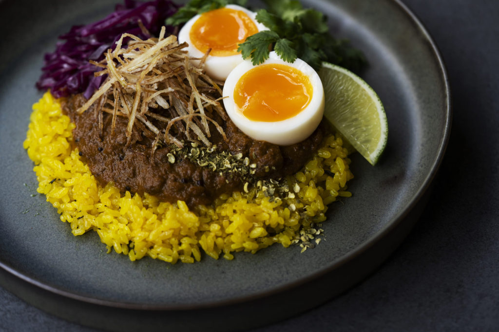 zen to カレー皿 吉田愛