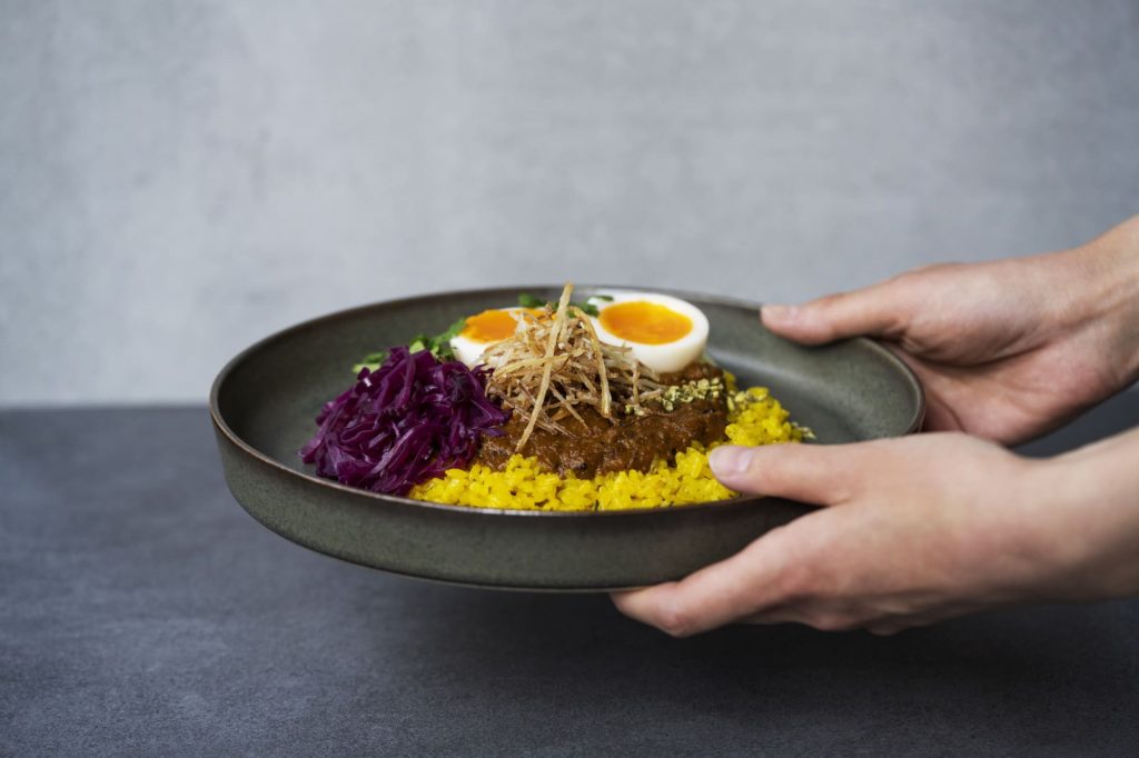 zen to カレー皿 吉田愛