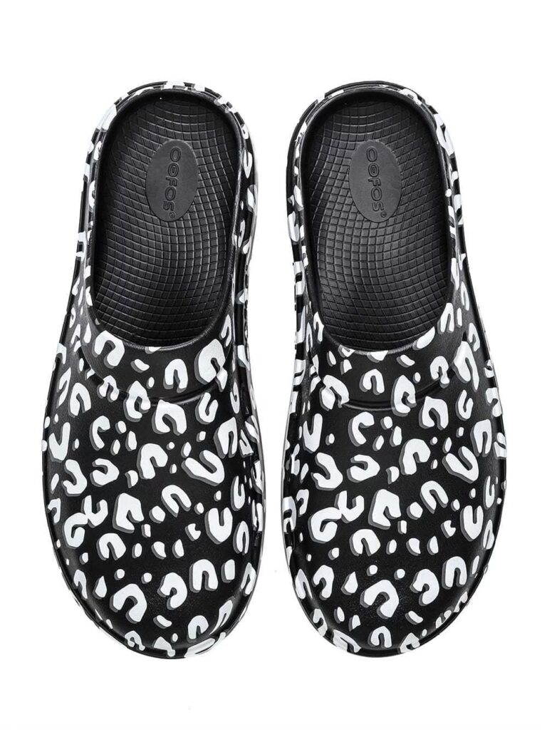 TAKAHIROMIYASHITATheSoloist. タカヒロミヤシタザソロイスト.　OOFOS ウーフォス サンダル