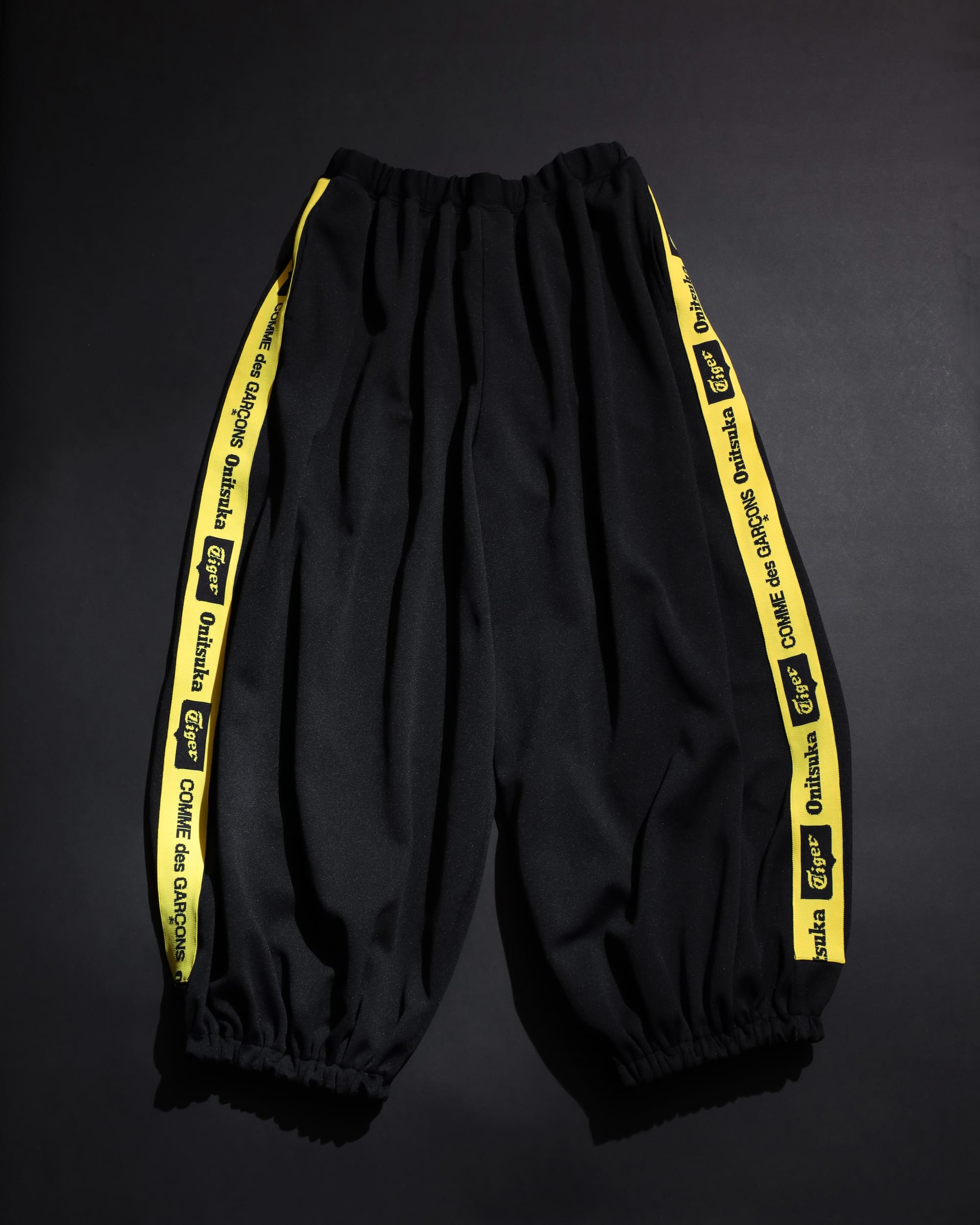 COMME des GARÇONS HOLIDAY Campaign 2025 HOLIDAYS WITH Onitsuka Tiger コム デ ギャルソン　オニツカタイガー